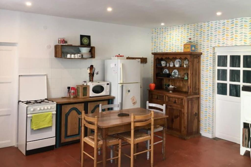 Maison Face A L'Etang Précy Buitenkant foto